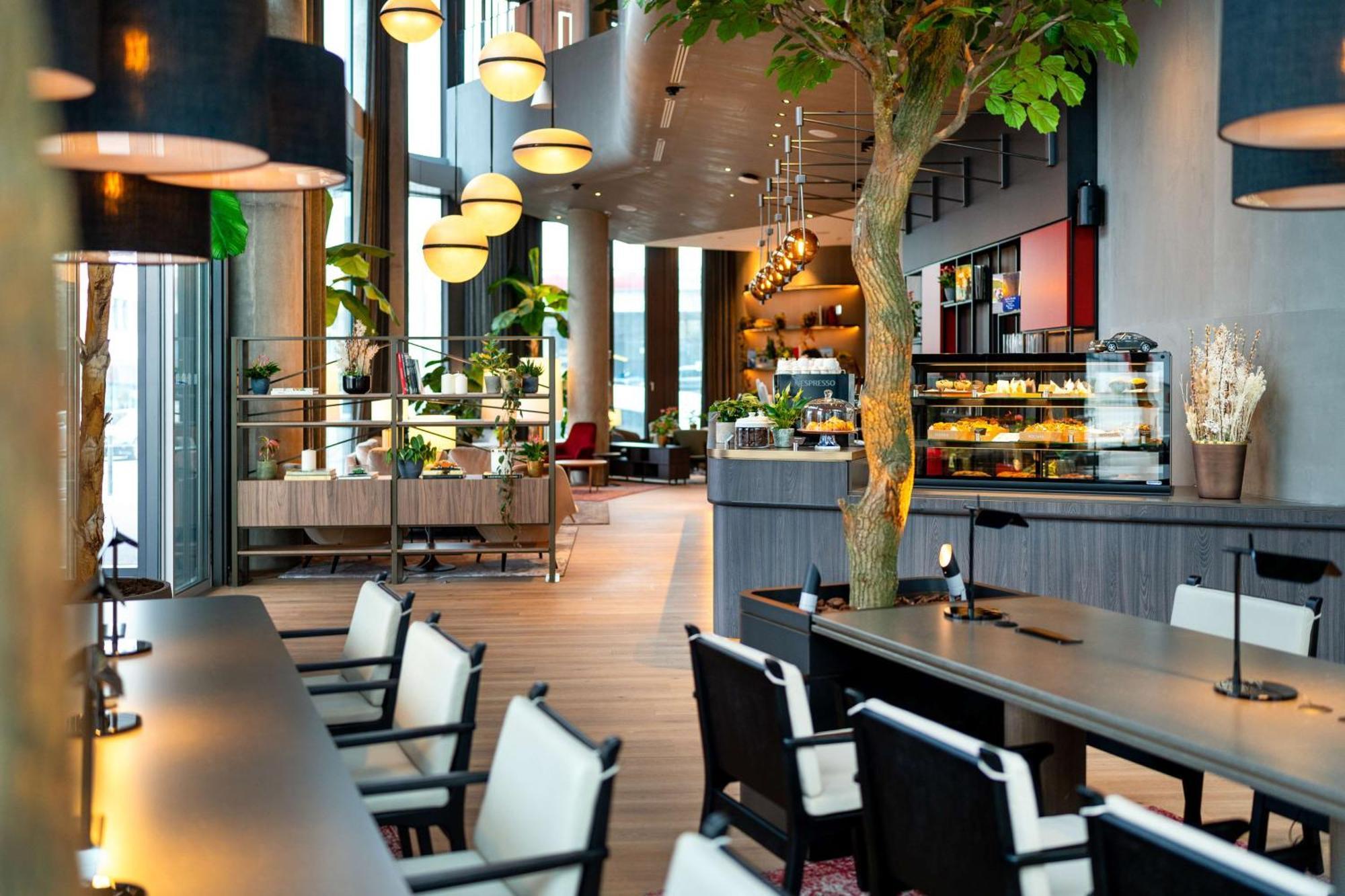 Radisson Blu Hotel At Porsche Design Tower Stuttgart Buitenkant foto
