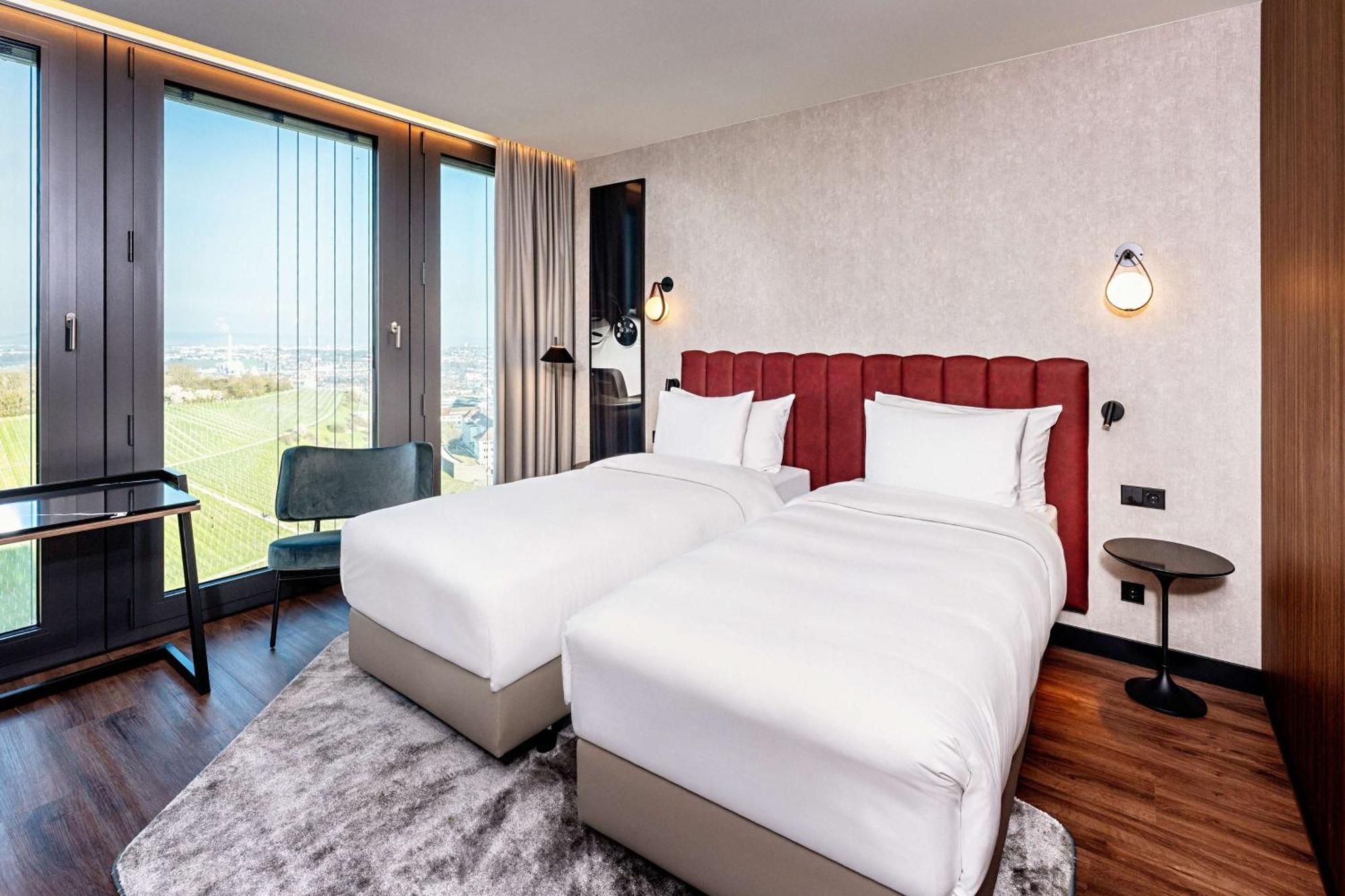 Radisson Blu Hotel At Porsche Design Tower Stuttgart Buitenkant foto