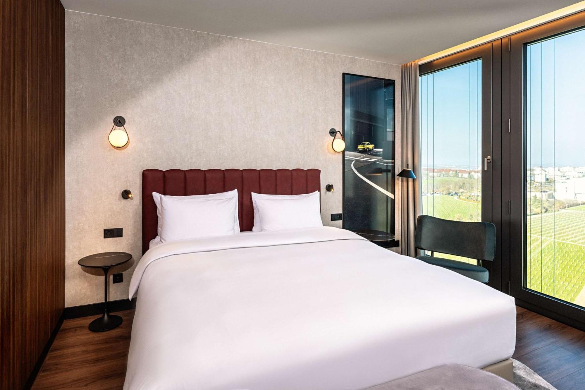 Radisson Blu Hotel At Porsche Design Tower Stuttgart Buitenkant foto